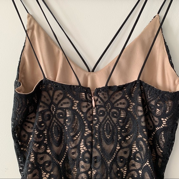 TOPSHOP Strappy Plunge Lace Bodycon Dress - Picture 5 of 8